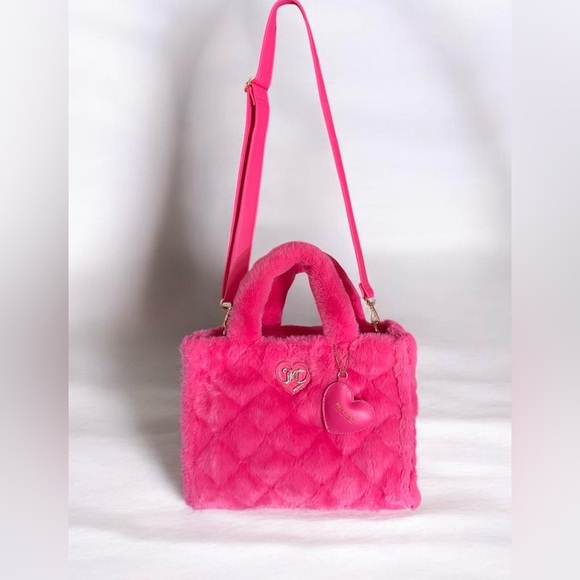 Juicy Couture Handbags - Juicy Couture Large Bag Pink Faux Fur Tote Bag w/ Crossbody Strap. So cute! 🩷